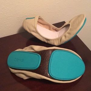 Tieks Ballet Flat Feather Grey Never Worn Size 9